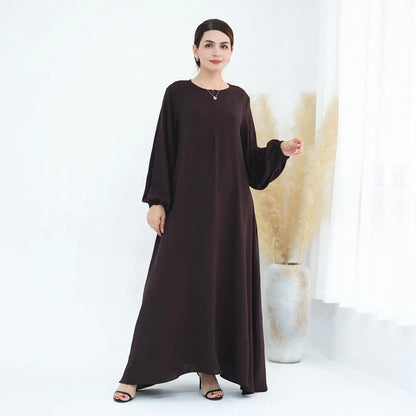 عباية نسائية مسلمة بأكمام طويلة
