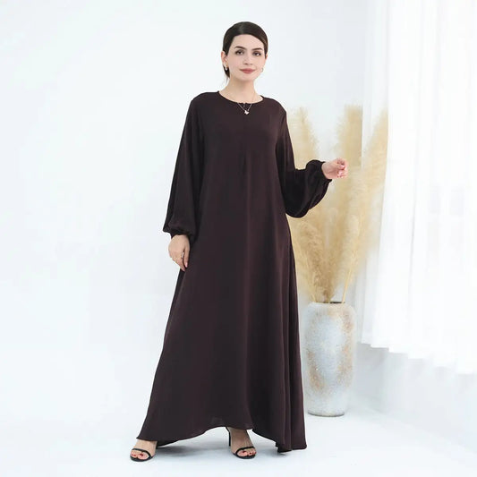 عباية نسائية مسلمة بأكمام طويلة