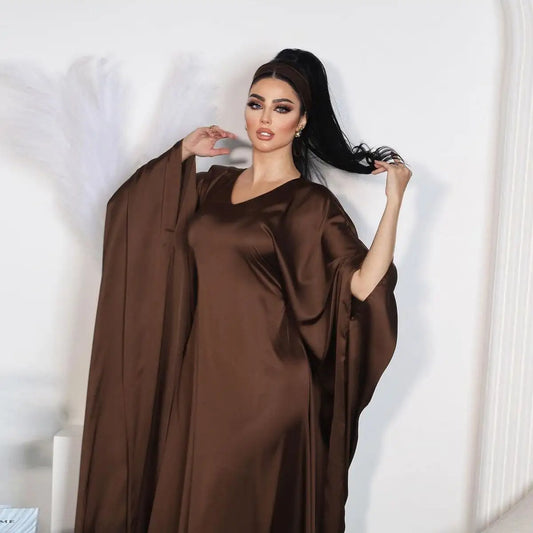 فستان عباية فراشة بأكمام جناح الخفاش من الساتان باللون البني