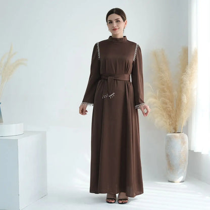 عباية نسائية مسلمة من الساتان والخرز