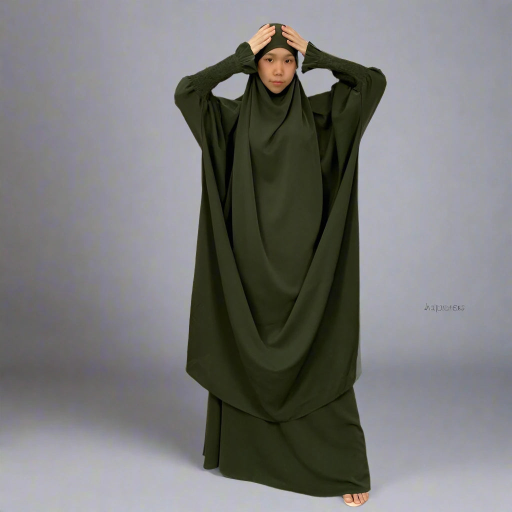 طقم صلاة نيدا من قطعتين للنساء العربيات