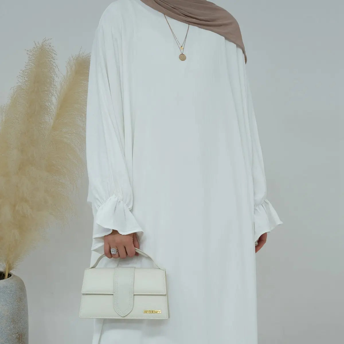 عباية عصرية من القماش المتجعد