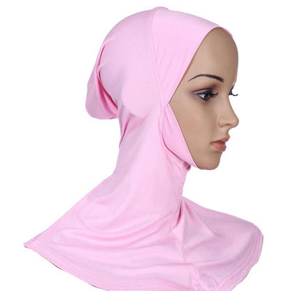 نساء مسلمات يرتدين الحجاب الداخلي