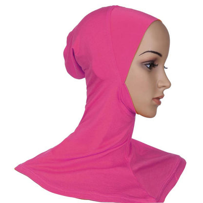 نساء مسلمات يرتدين الحجاب الداخلي